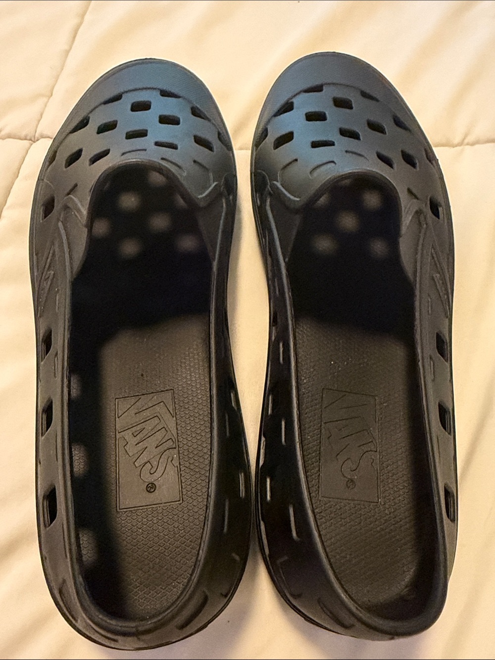Men's Vans Black Slip-On Shoes - Picture 5 of 6